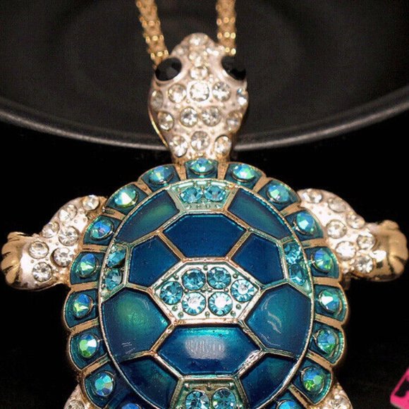 Betsey Johnson Turquoise Rhinestone, Crystal & Enamel TURTLE  Pendant Necklace - Picture 7 of 10
